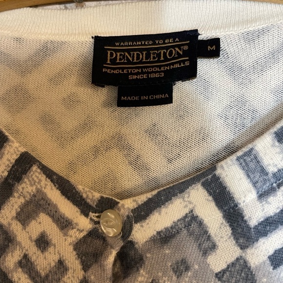 Pendleton Women’s Blue Chevron Button Up Cotton Cardigan Sweater Sz M - Picture 2 of 9